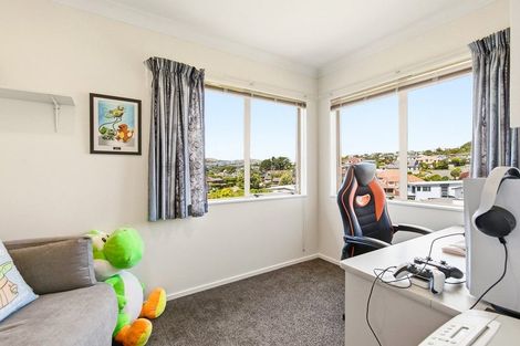 Photo of property in 23 Chippenham Grove, Churton Park, Wellington, 6037