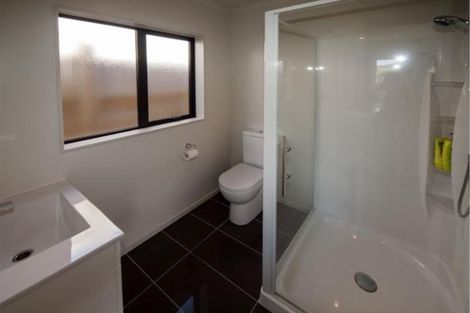 Photo of property in 212 Mark Avenue, Grenada Village, Wellington, 6037