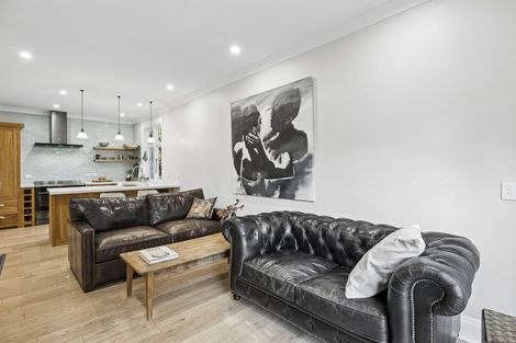 Photo of property in 27 Sandringham Street, Saint Clair, Dunedin, 9012