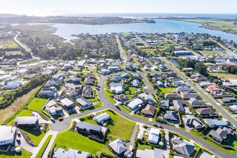 Photo of property in 30 Weka Street, Mangawhai, 0505