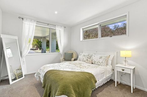 Photo of property in 136 Pinchgut Road, Kaukapakapa, 0873
