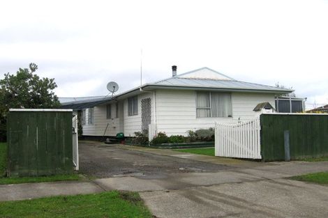 Photo of property in 50 Acacia Street, Kelvin Grove, Palmerston North, 4414