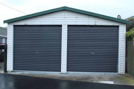 Photo of property in 64 Apu Crescent, Lyall Bay, Wellington, 6022