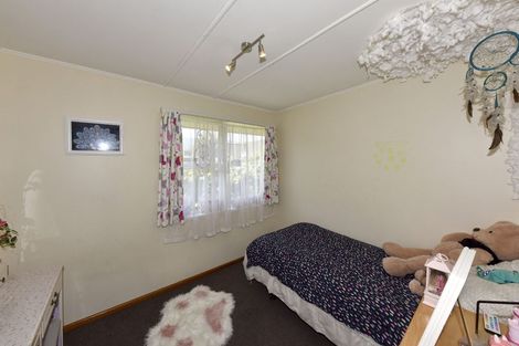 Photo of property in 24 La Perouse Place, Northcote, Christchurch, 8052