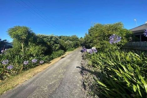 Photo of property in 165 Te Moana Road, Waikanae, 5036