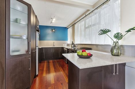 Photo of property in Greenmantle Flats, 88a Salamanca Road, Kelburn, Wellington, 6012