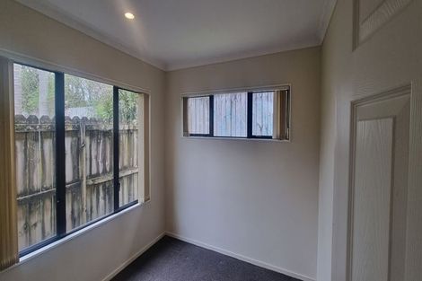 Photo of property in 12 Bernish Place, East Tamaki, Auckland, 2013