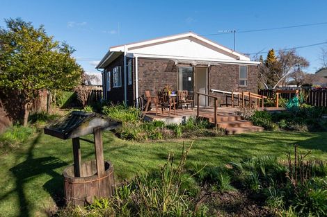 Photo of property in 40 Kawaha Point Road, Fairy Springs, Rotorua, 3015