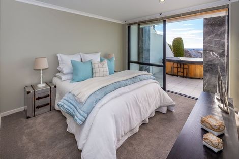 Photo of property in 80 Longhurst Terrace, Cashmere, Christchurch, 8022