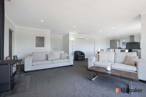 Photo of property in 38 Noble Johnston Drive, Katikati, 3129