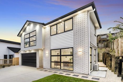 Photo of property in 11 Tawapou Close, Massey, Auckland, 0614