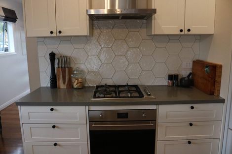 Photo of property in 22 Taikata Road, Te Atatu Peninsula, Auckland, 0610