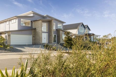 Photo of property in 14 Tauwaka Crescent, Riverhead, 0820