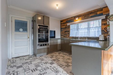 Photo of property in 3 Johnston Road, Kawakawa, 0210