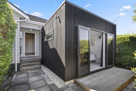 Photo of property in 3 Glamis Avenue, Strathmore Park, Wellington, 6022