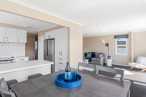 Photo of property in 16 Anthony Grove, Paraparaumu Beach, Paraparaumu, 5032