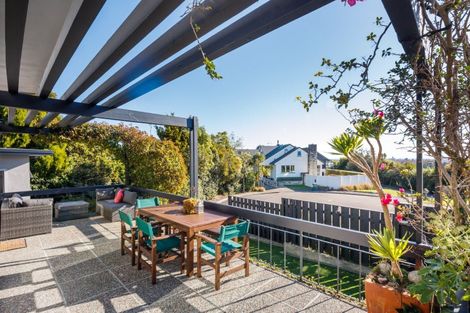 Photo of property in 15 Mountain View Road, Fitzherbert, Palmerston North, 4410