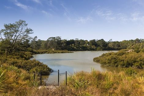 Photo of property in 14 Tauwaka Crescent, Riverhead, 0820