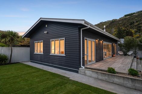 Photo of property in 1/14 Whitfield Street, Sumner, Christchurch, 8081