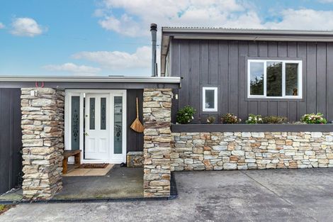 Photo of property in 12 Denton Road, Levin, 5571