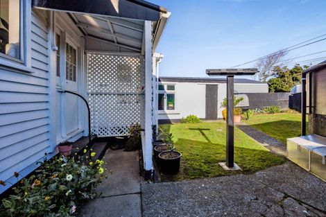 Photo of property in 45 Vogel Street, Hawera, 4610