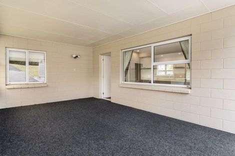 Photo of property in 1/2 Flavia Close, Torbay, Auckland, 0630
