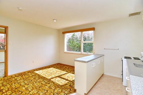 Photo of property in 2/37 Prestons Road, Redwood, Christchurch, 8051