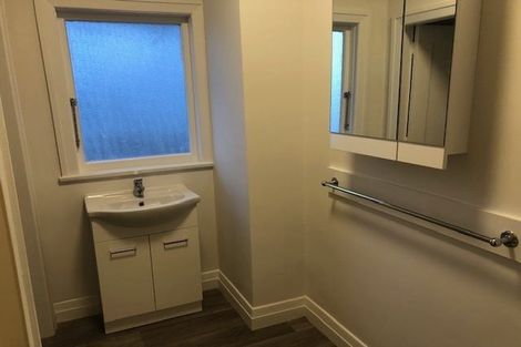 Photo of property in Elms Court Flats, 11/367 The Terrace, Te Aro, Wellington, 6011