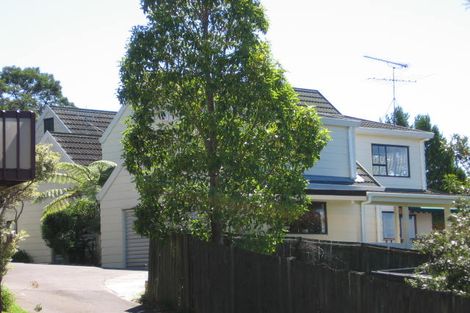 Photo of property in 2/5 Halder Place, Torbay, Auckland, 0632