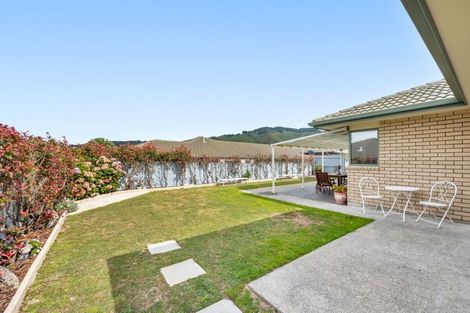 Photo of property in 12 Percy Kinsman Crescent, Riverstone Terraces, Upper Hutt, 5018