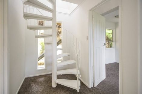 Photo of property in 29 Warner Park Avenue, Laingholm, Auckland, 0604