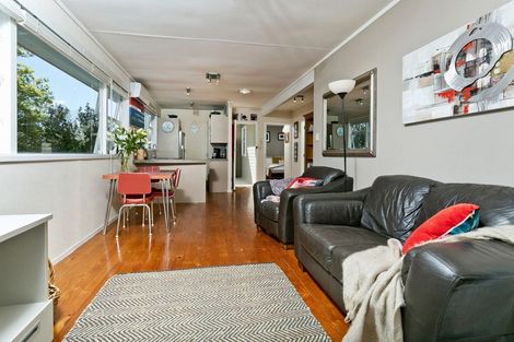 Photo of property in 2/8a Harley Road, Hauraki, Auckland, 0622