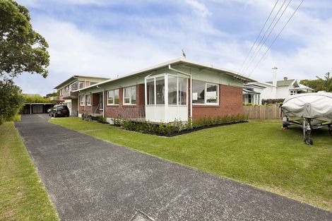 Photo of property in 1/134 Calliope Road, Stanley Point, Auckland, 0624