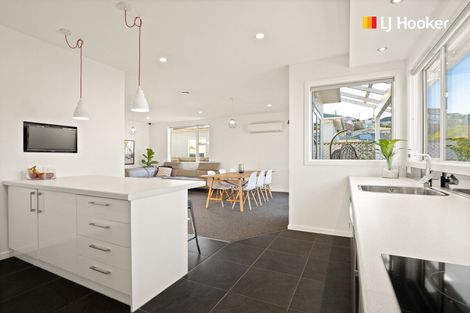 Photo of property in 9 Crest Street, Tainui, Dunedin, 9013