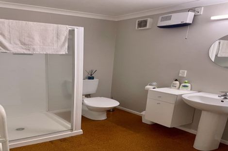 Photo of property in 10 Helen Street, Brooklyn, Wellington, 6021