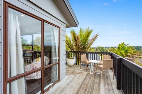 Photo of property in 26 Amery Place, West Harbour, Auckland, 0618