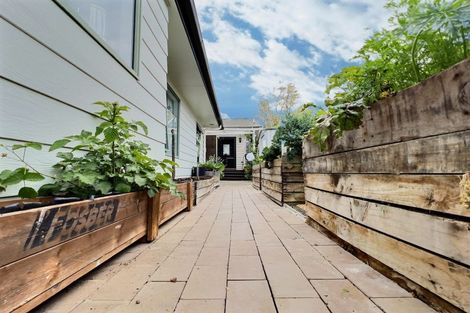 Photo of property in 1306a Jellicoe Street, Mayfair, Hastings, 4122