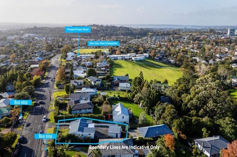 Photo of property in 96 Rosier Road, Glen Eden, Auckland, 0602