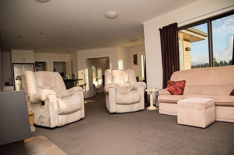 Photo of property in 17 Bishop Road, Hillsborough, New Plymouth, 4372