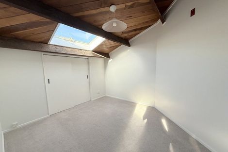 Photo of property in Metro Apartments, 21/220 Thorndon Quay, Pipitea, Wellington, 6011
