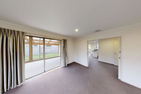 Photo of property in 6 Geneva Terrace, Kelvin Grove, Palmerston North, 4414