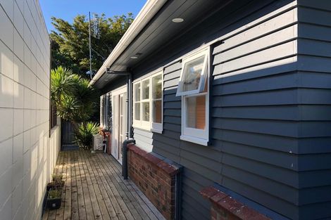 Photo of property in 245a Meola Road, Point Chevalier, Auckland, 1022