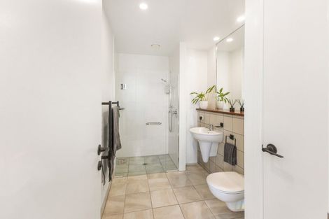 Photo of property in Bridgewater Apartments, 201/7 Te Rangi Cross Road, Paihia, 0200