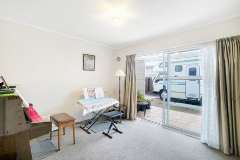 Photo of property in 7a Lillian Place, Orewa, 0931