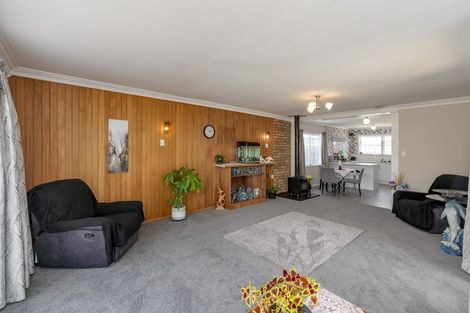 Photo of property in 335 Kawiu Road, Levin, 5510