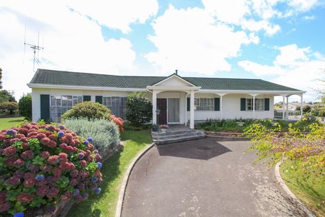 Photo of property in 2 Grassy Downs Place, St Andrews, Hamilton, 3200