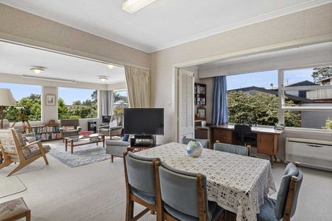 Photo of property in 1 Elizabeth Place, Mairangi Bay, Auckland, 0630