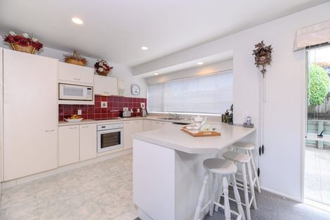 Photo of property in 3 Paua Place, Mount Roskill, Auckland, 1041