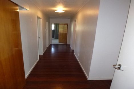 Photo of property in 76 Rosewarne Crescent, Glendene, Auckland, 0602