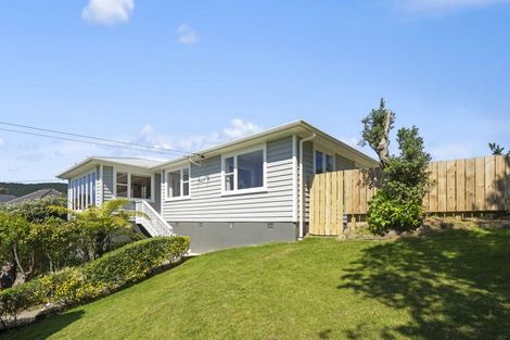 Photo of property in 2 Mascot Street, Tawa, Wellington, 5028